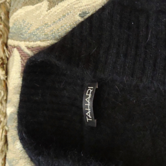 TAHARI CROPPED SWEATER - Picture 5 of 8